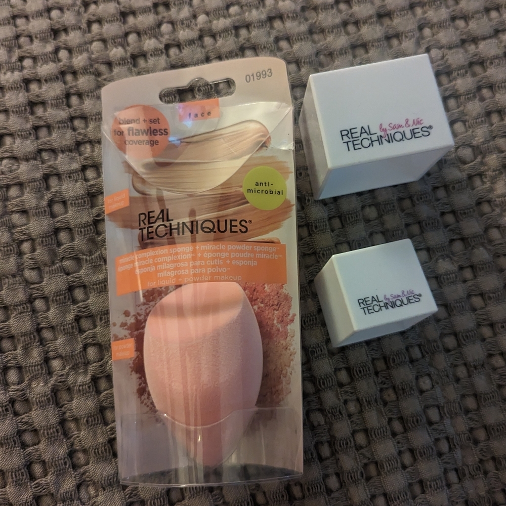 Real Techniques blender and holders